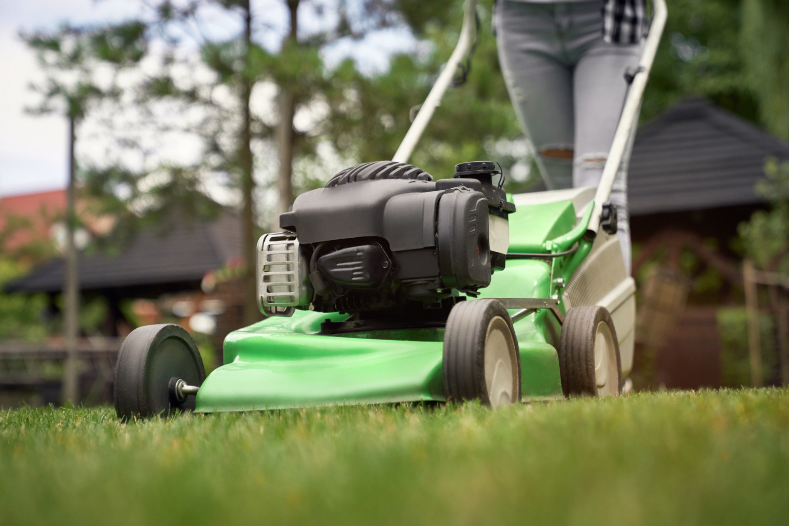 How to Keep Your Petrol Mower Running Perfectly Image